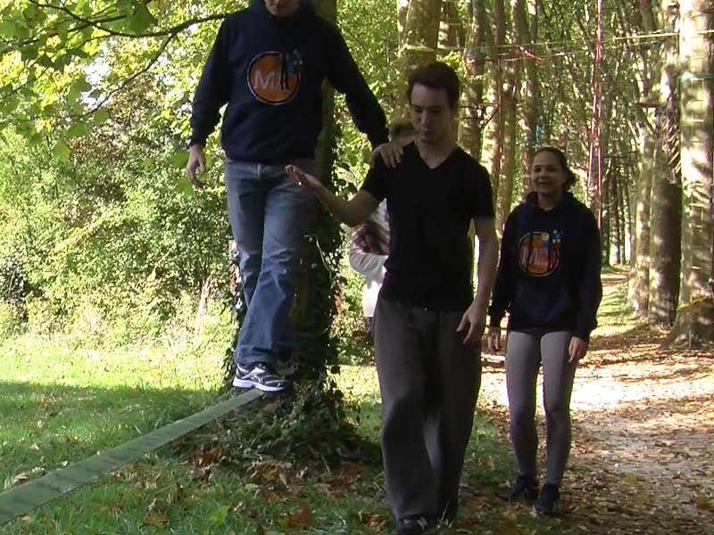 Cours de Slackline et gestion du stress pour Team Building - Lieu de votre choix en Île-de-France 