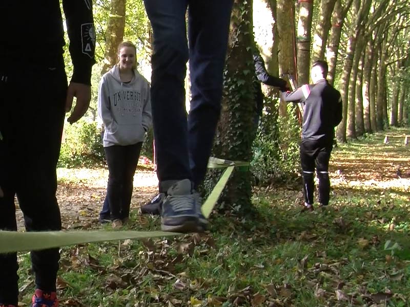 Cours de Slackline et gestion du stress pour Team Building - Lieu de votre choix en Île-de-France 