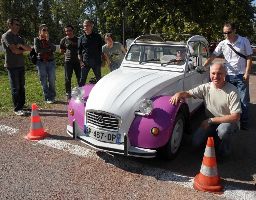 Rallye en 2CV à Anse dans le Beaujolais 