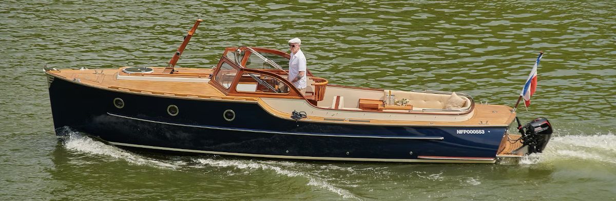 Croisière privée sur la Seine à bord d'un bateau hollandais - Paris