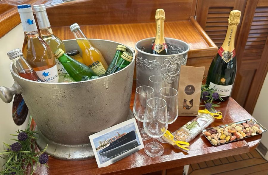 Croisière privée sur la Seine à bord d'un bateau hollandais - Paris