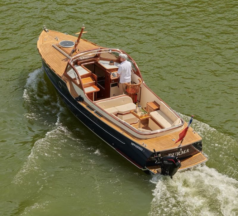 Croisière privée sur la Seine à bord d'un bateau hollandais - Paris