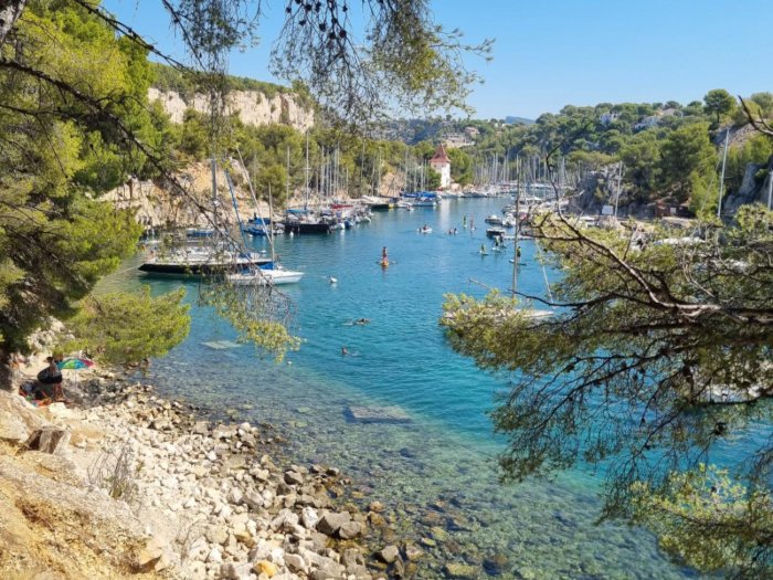 Balade guidée privative en VTT électrique dans les Calanques de Cassis - EVG/EVJF et Team Building