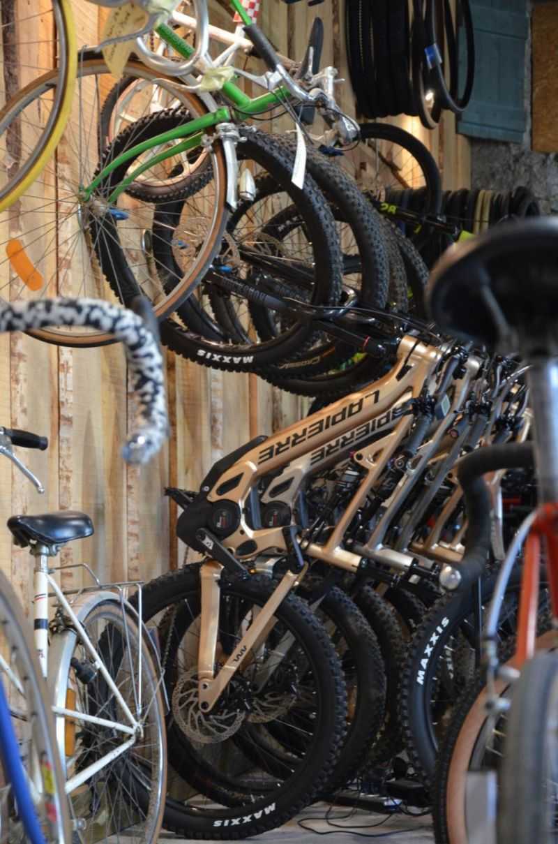 Location E-VTT en Auvergne 