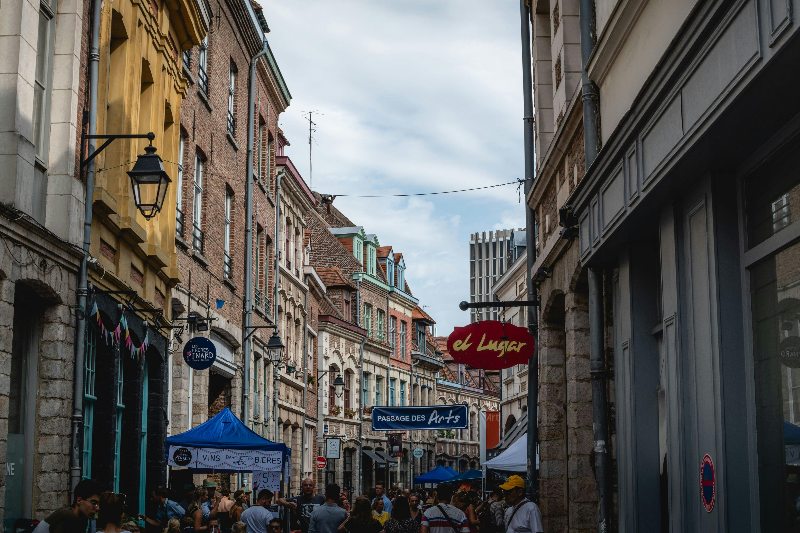Escape Game extérieur à Lille : Visite enquête dans la vieille ville
