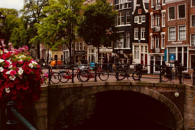 Escape Game extérieur à Amsterdam : Visite enquête dans la vieille ville