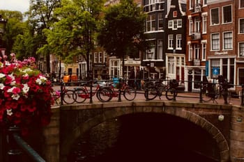 Escape Game extérieur à Amsterdam : Visite enquête dans la vieille ville