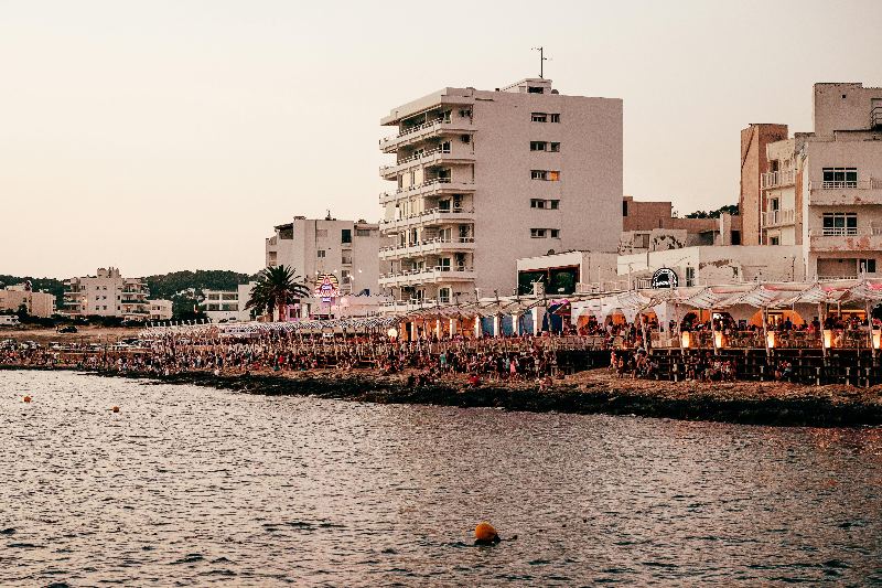Escape Game extérieur à Ibiza : Visite enquête dans la vieille ville