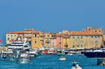 Escape Game extérieur à Saint-Tropez : Visite enquête dans la vieille ville