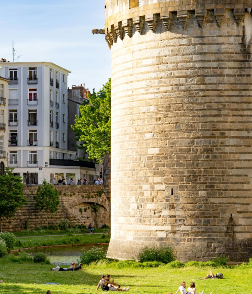Escape Game extérieur à Nantes : Visite enquête dans la vieille ville