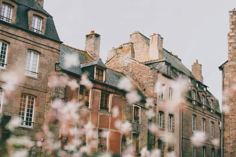 Escape Game extérieur à Honfleur : Visite enquête dans la vieille ville