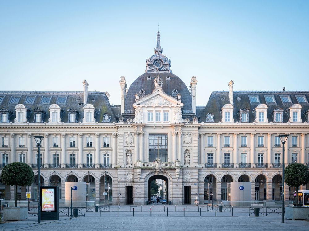 Escape Game extérieur à Rennes : Visite enquête dans la vieille ville