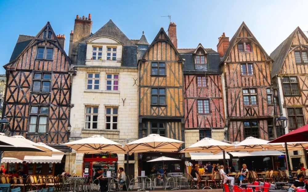 Escape Game extérieur à Tours : Visite enquête dans la vieille ville