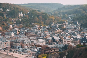 Escape Game extérieur à Étretat : Visite enquête en ville