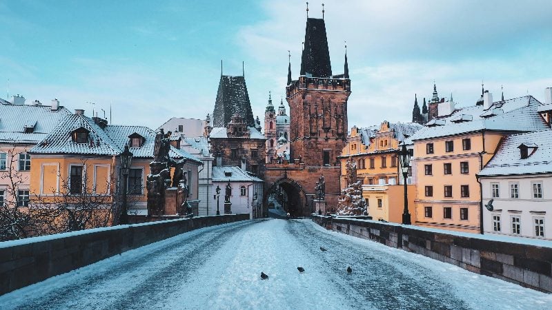 Escape Game extérieur à Prague : Visite enquête dans la vieille ville