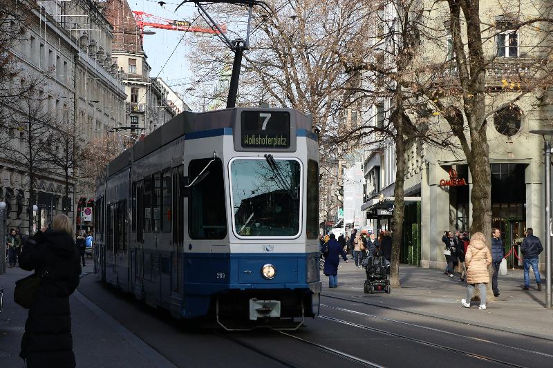 Escape Game extérieur à Zurich : Visite enquête dans la vieille ville