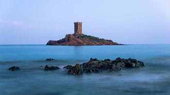 Escape Game extérieur à Saint-Raphaël : Visite enquête en ville