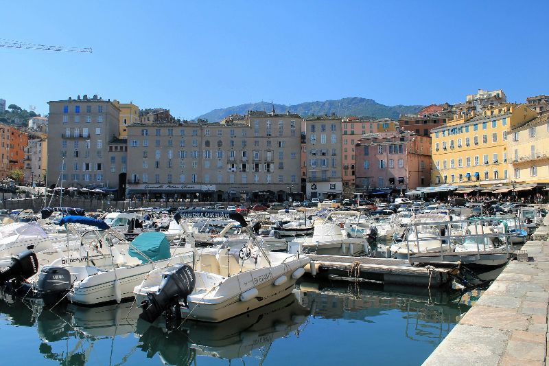 Escape Game extérieur à Bastia : Visite enquête dans la vieille ville
