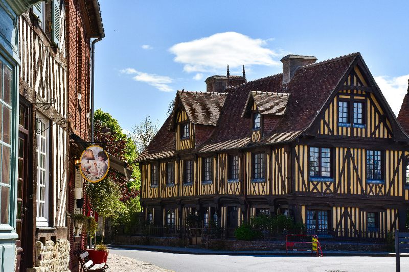Escape Game extérieur à Troyes : Visite enquête en ville