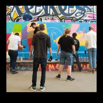 Atelier d'initiation au graffiti mural à Paris - 14e
