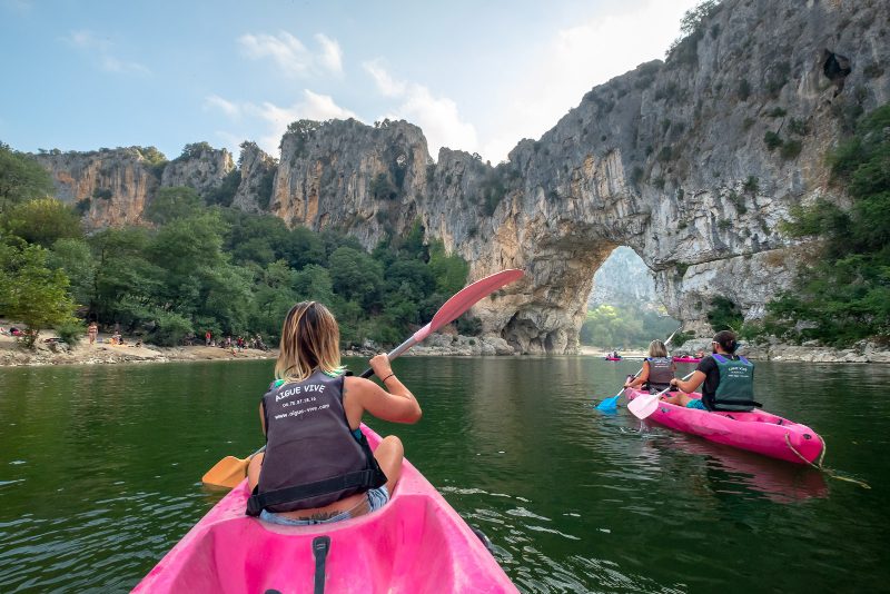 Location de Canoë dans l'Ardèche - Descente des Gorges de l'Ardèche