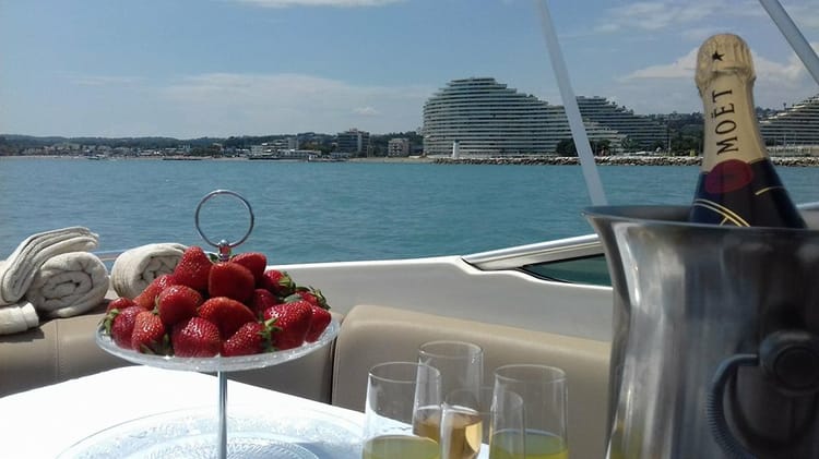 Location privée de Yacht avec Skipper à Cannes