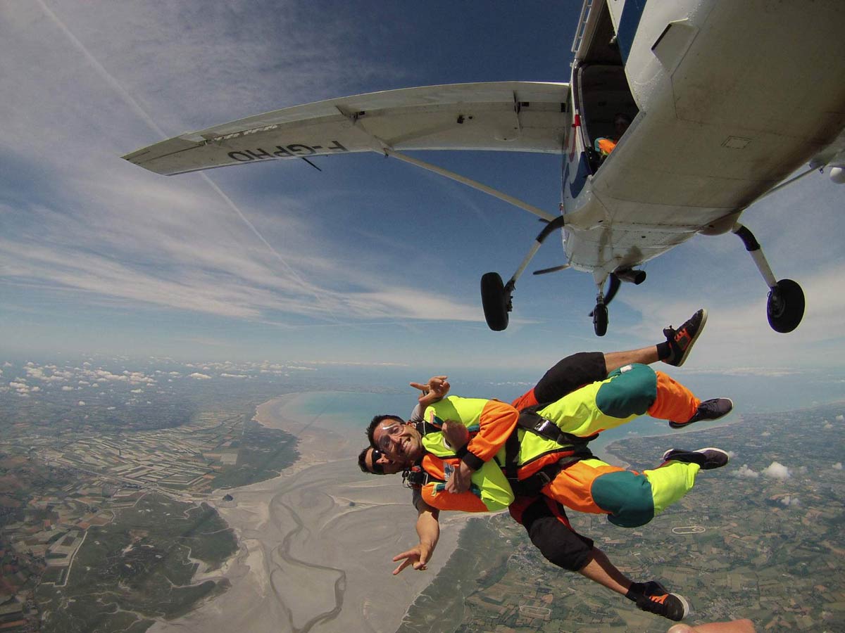 Saut en parachute au Mont Saint Michel