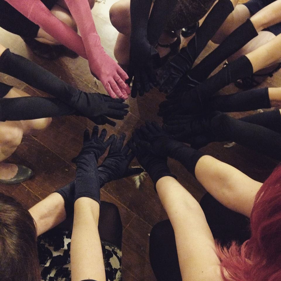 Cours d'effeuillage burlesque à Grenoble