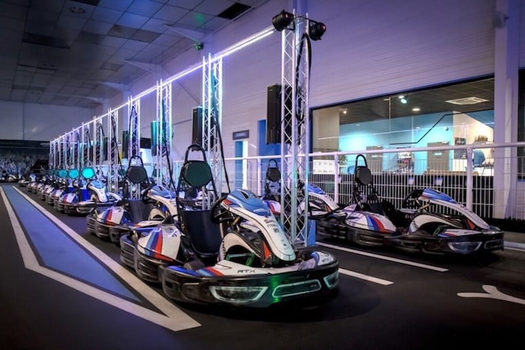 Karting indoor à proximité de Nantes - Team building 