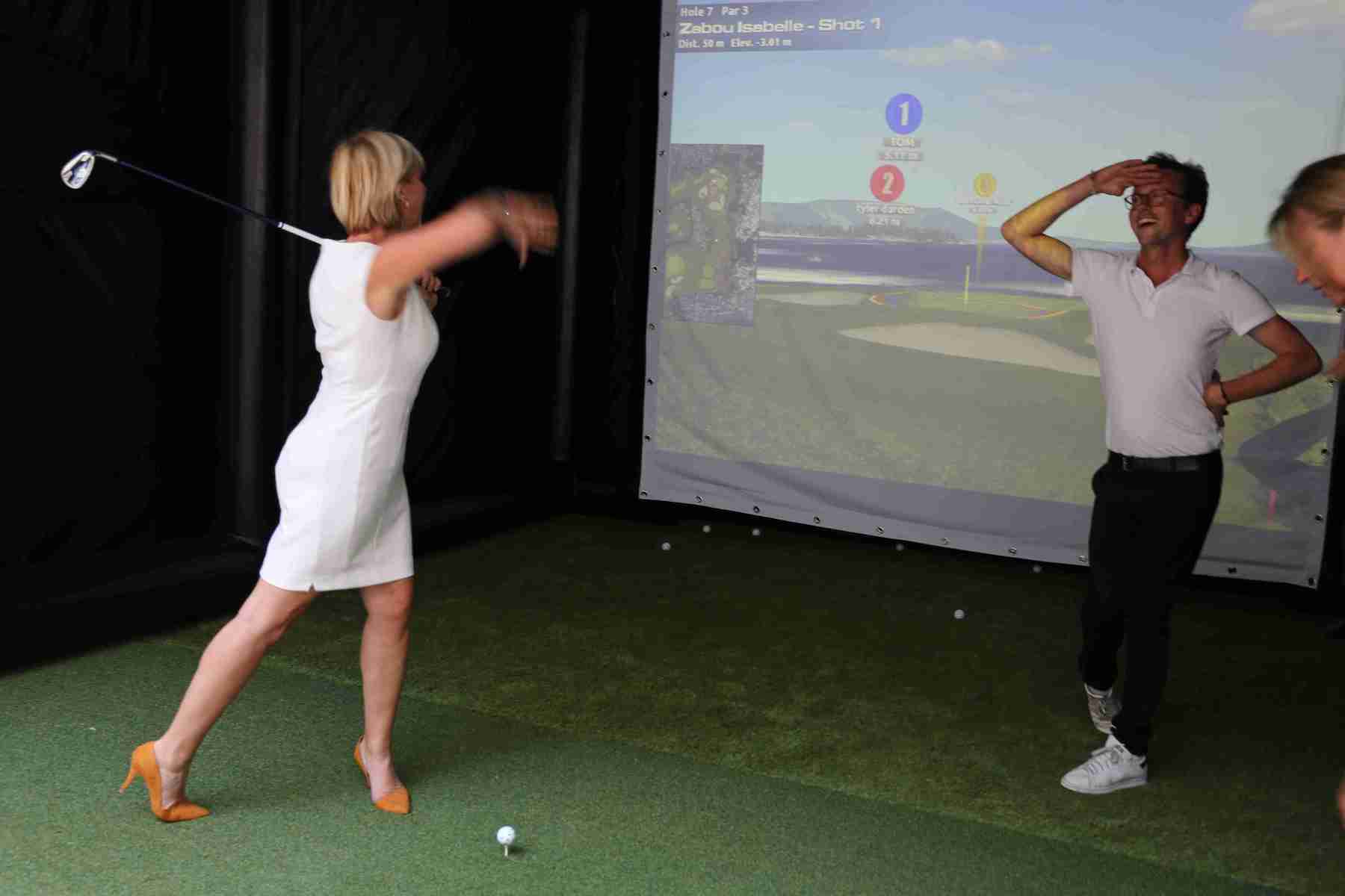 Animation golf pour les entreprises à Paris - Ateliers et simulateurs  