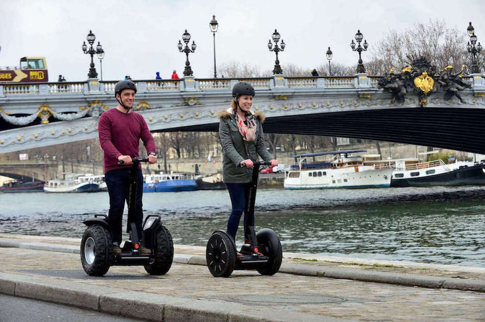 Balade insolite et écologique en Segway dans les rues Parisiennes | Team Building
