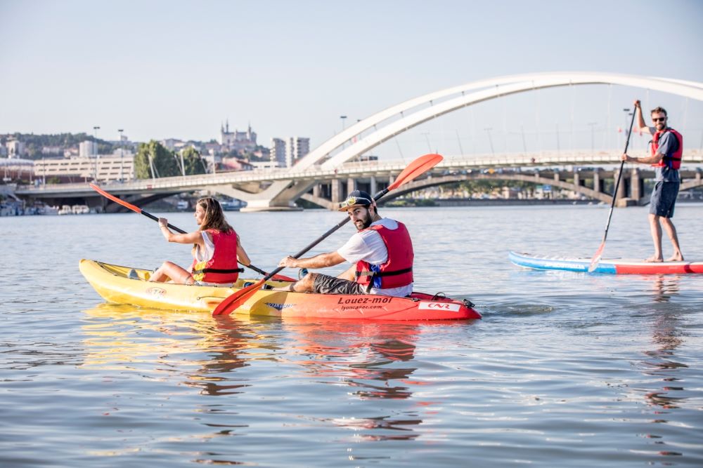 Randonnée encadrée du vieux Lyon en Canoë-Kayak depuis la Saône jusqu'à Confluence