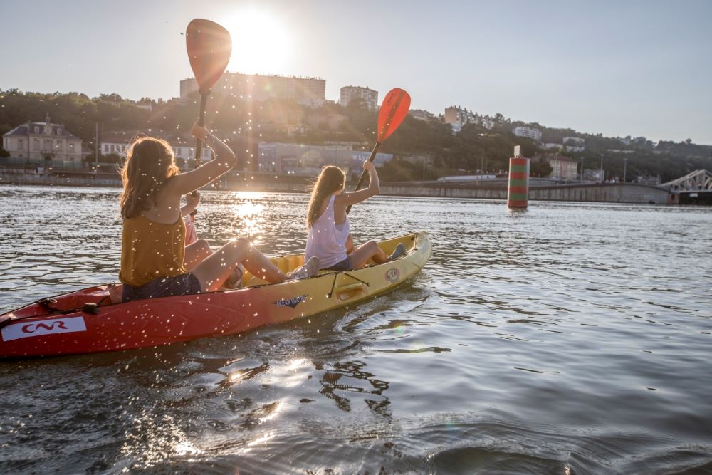 Location de Canoë à Lyon - Visite du vieux Lyon en Kayak depuis la Saône jusqu'à Confluence