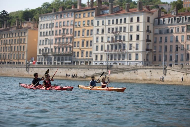 Location de Canoë à Lyon - Visite du vieux Lyon en Kayak depuis la Saône jusqu'à Confluence