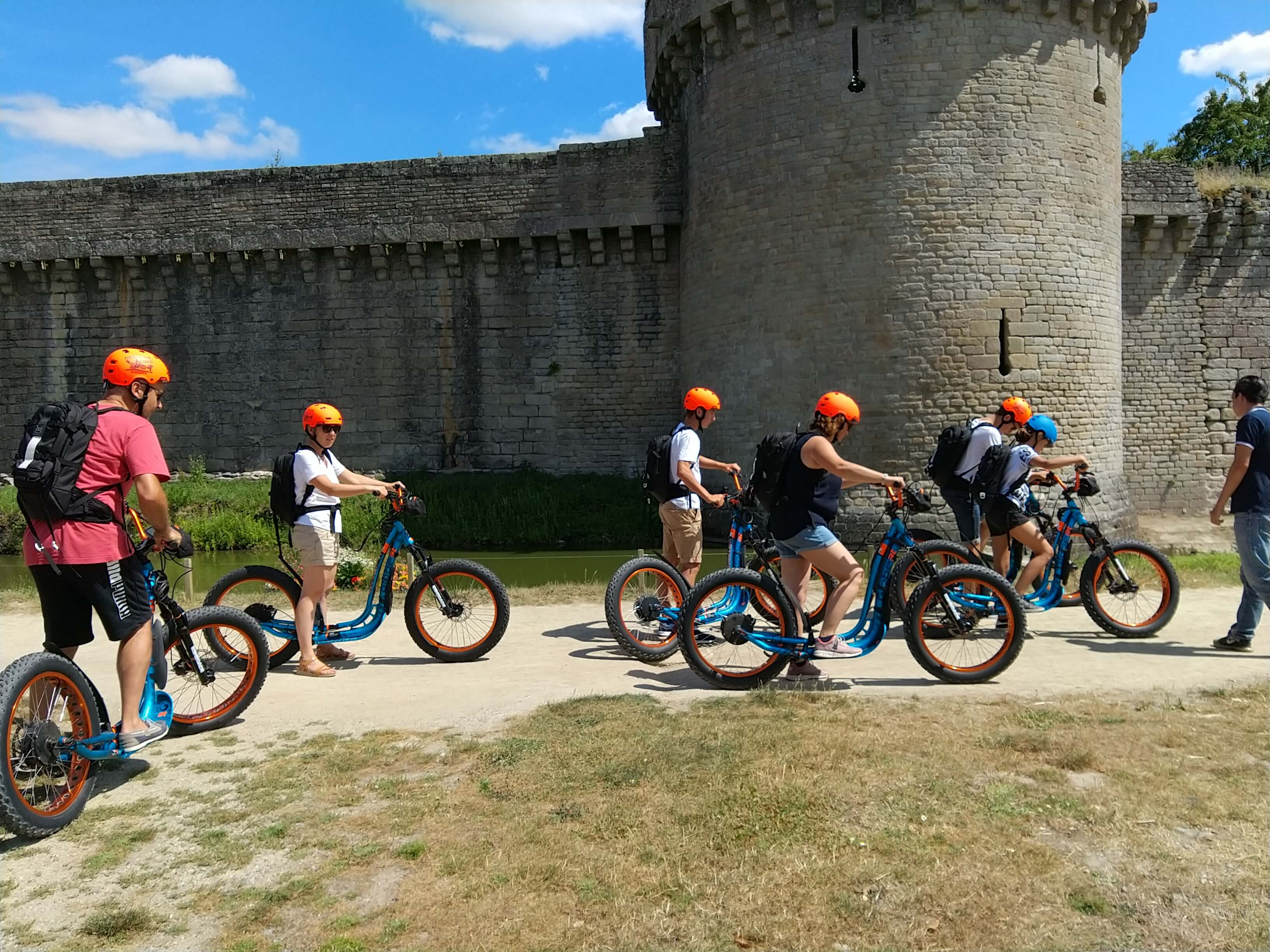 Balades insolites en trottinettes tout-terrain électriques en Guérande 