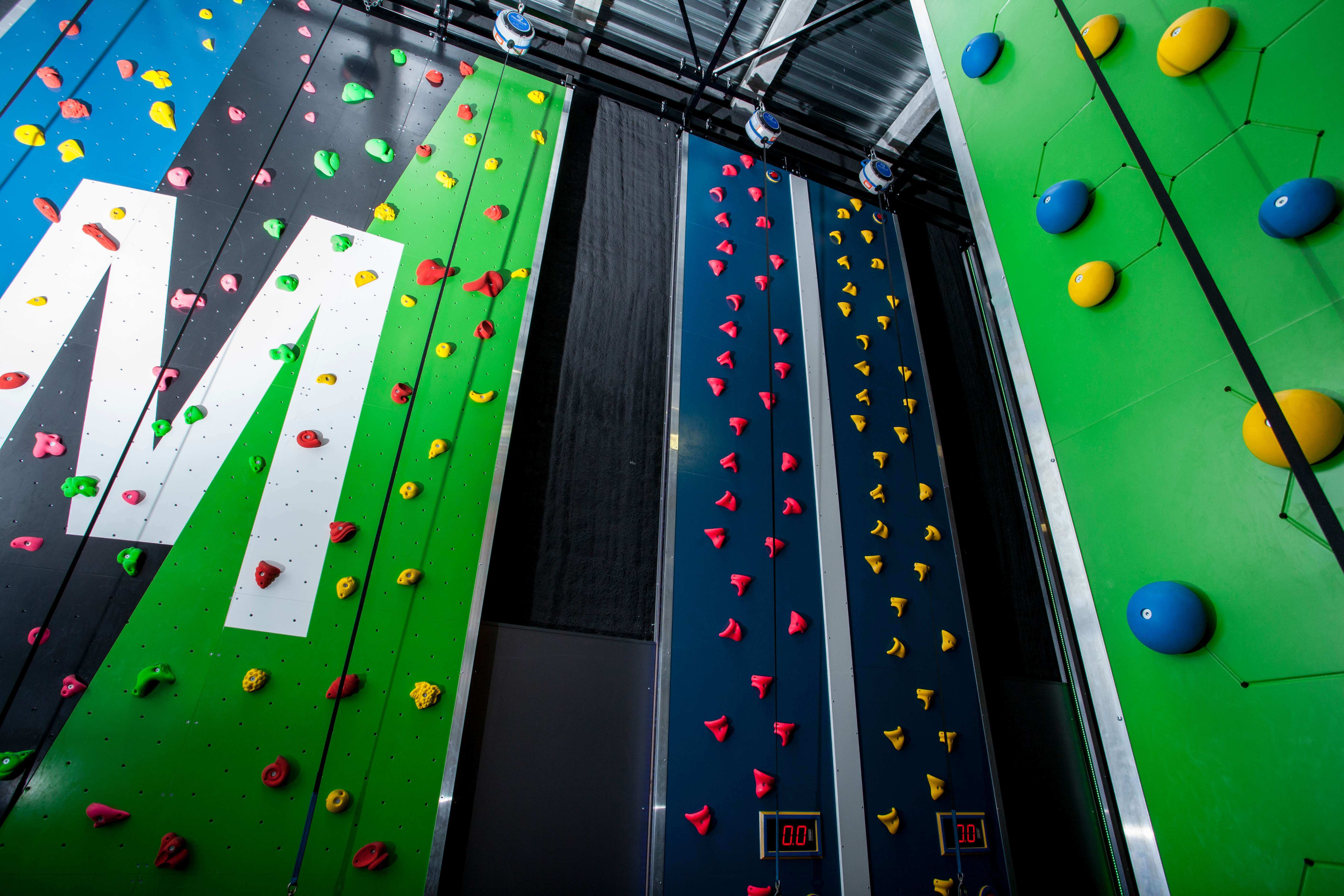 Escalade fun et ludique en réalité augmentée à Montpellier 34